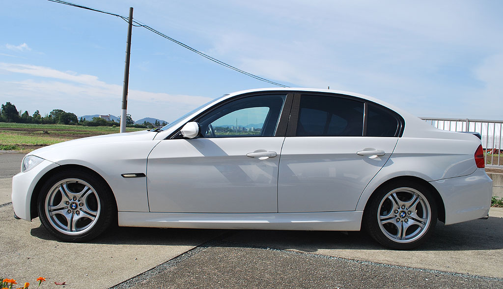 BMW320i(E90)M�X�|�[�c