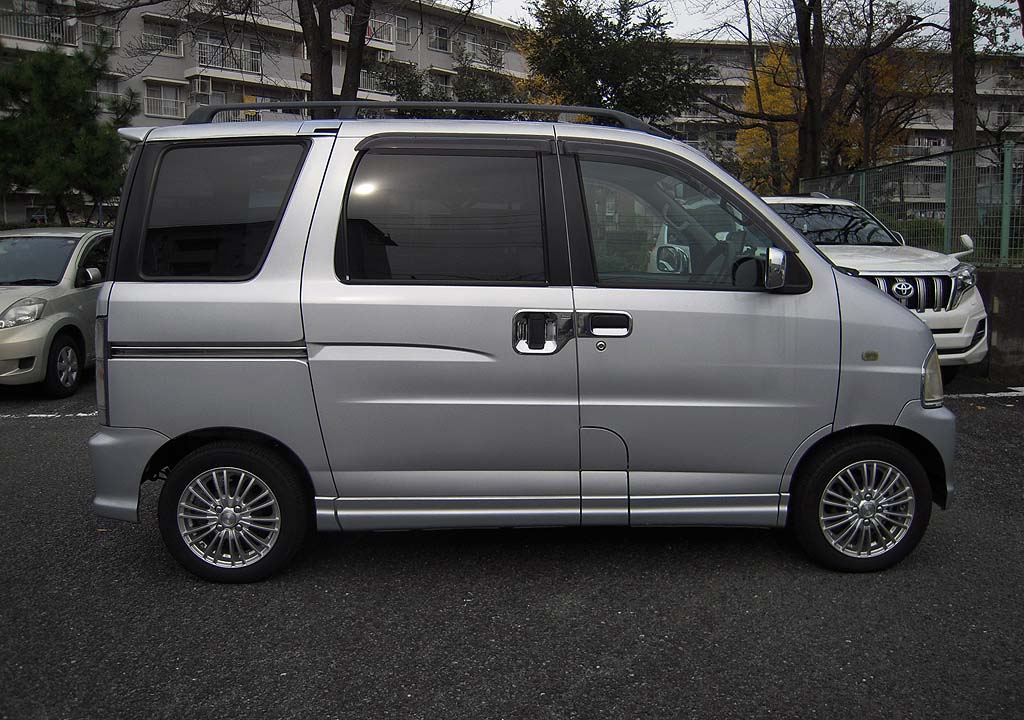 �A�g���[�c�[�����O�^�[�{