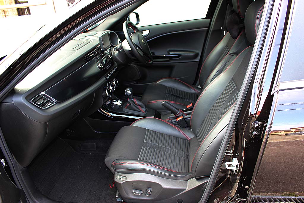 アルファロメオジュリエッタ