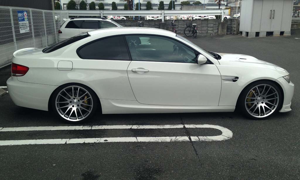 BMW320i