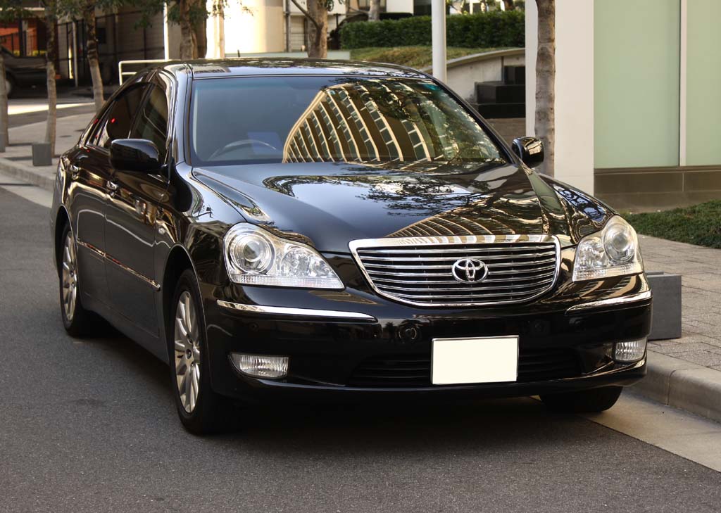 �N���E���}�W�F�X�^