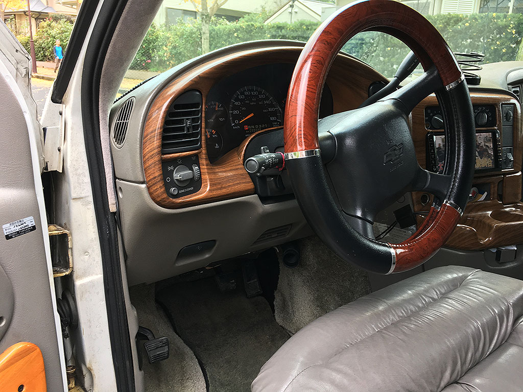 �A�X�g���X�^�[�N���t�g�u���A��