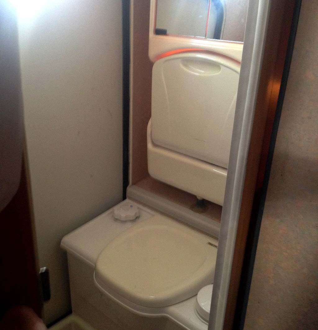 トヨタカムロードキャンピング