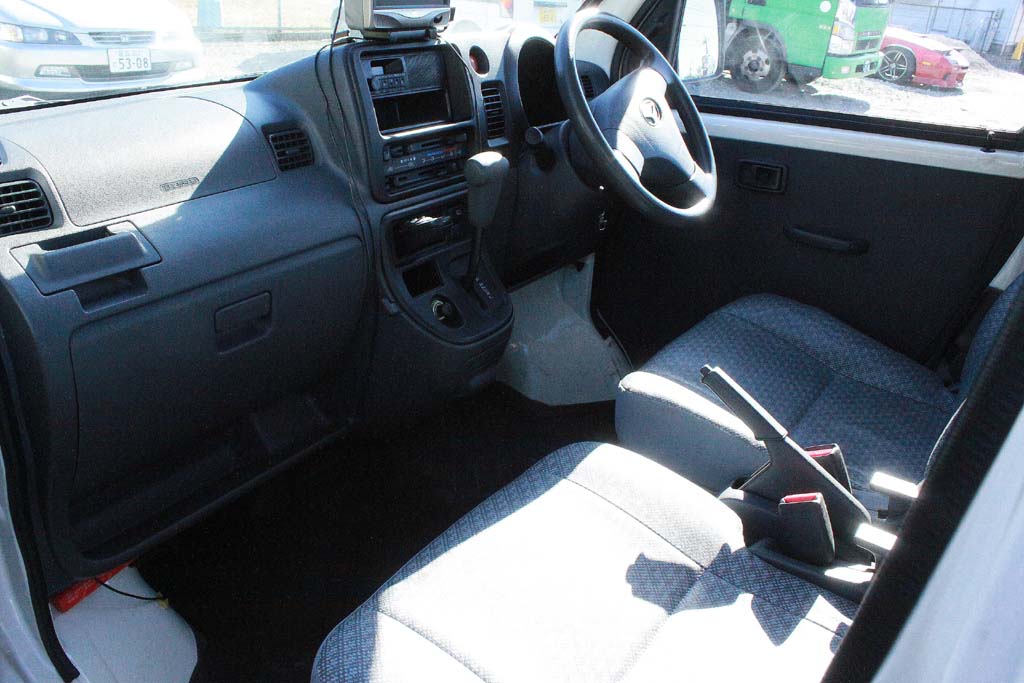 �n�C�[�b�g�J�[�S