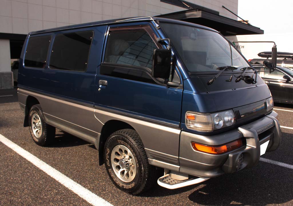 �f���J�X�^�[���S��