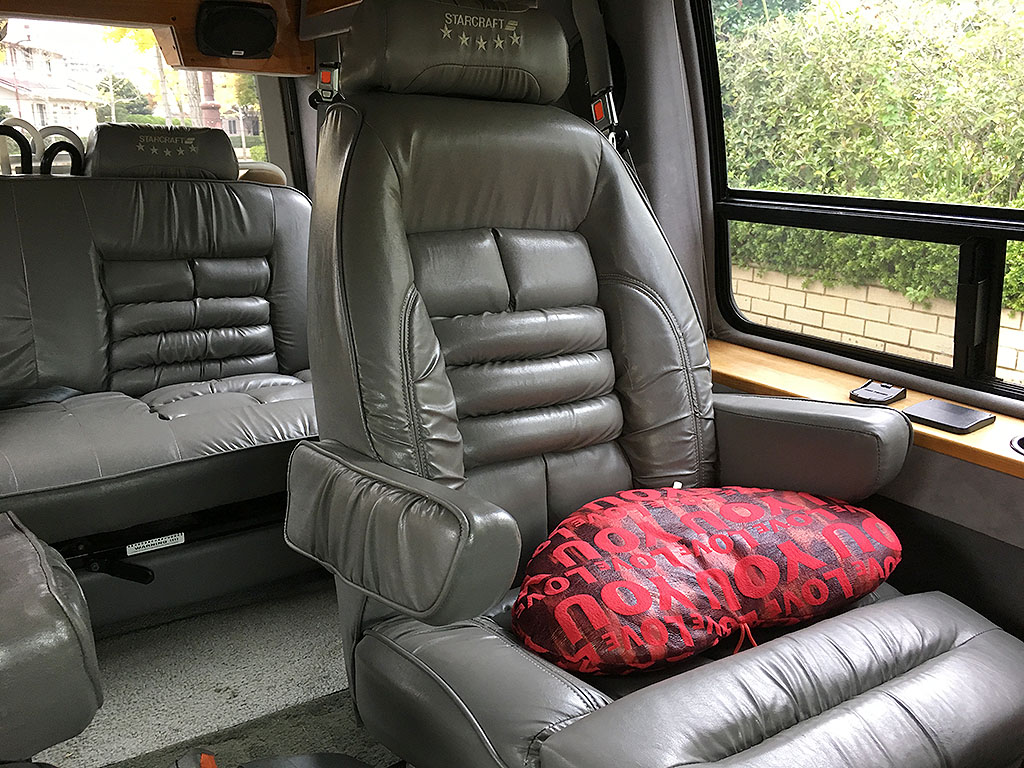 �A�X�g���X�^�[�N���t�g�u���A��