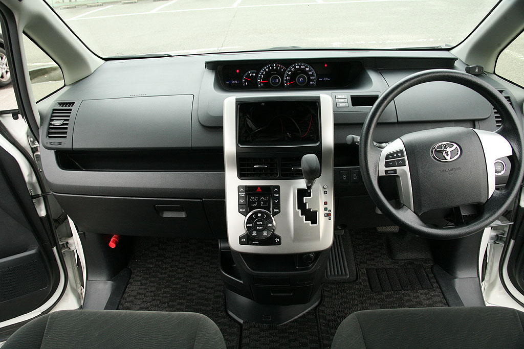 ���ʌ��胂�f���m�A