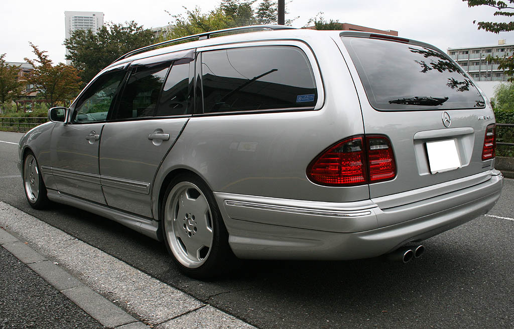 W210�x���cE240���S��