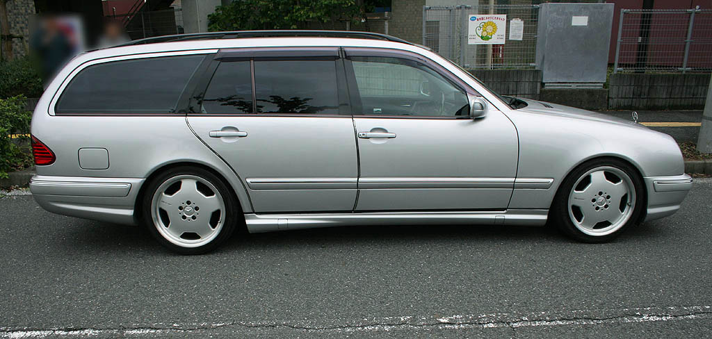 W210�x���cE240���S��