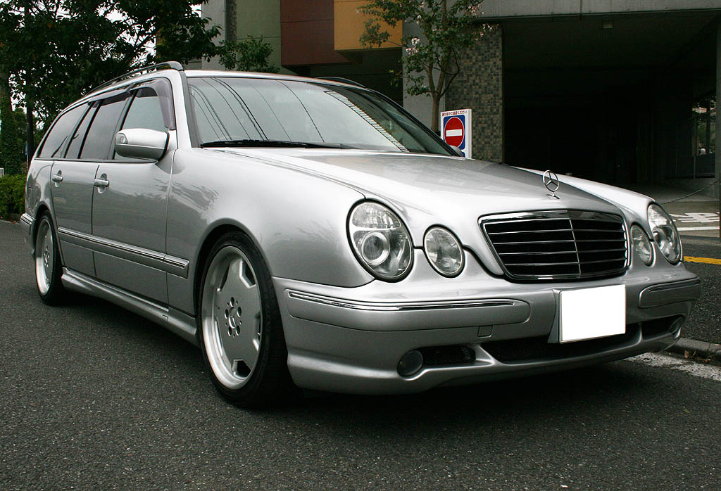 W210�x���cE240���S��