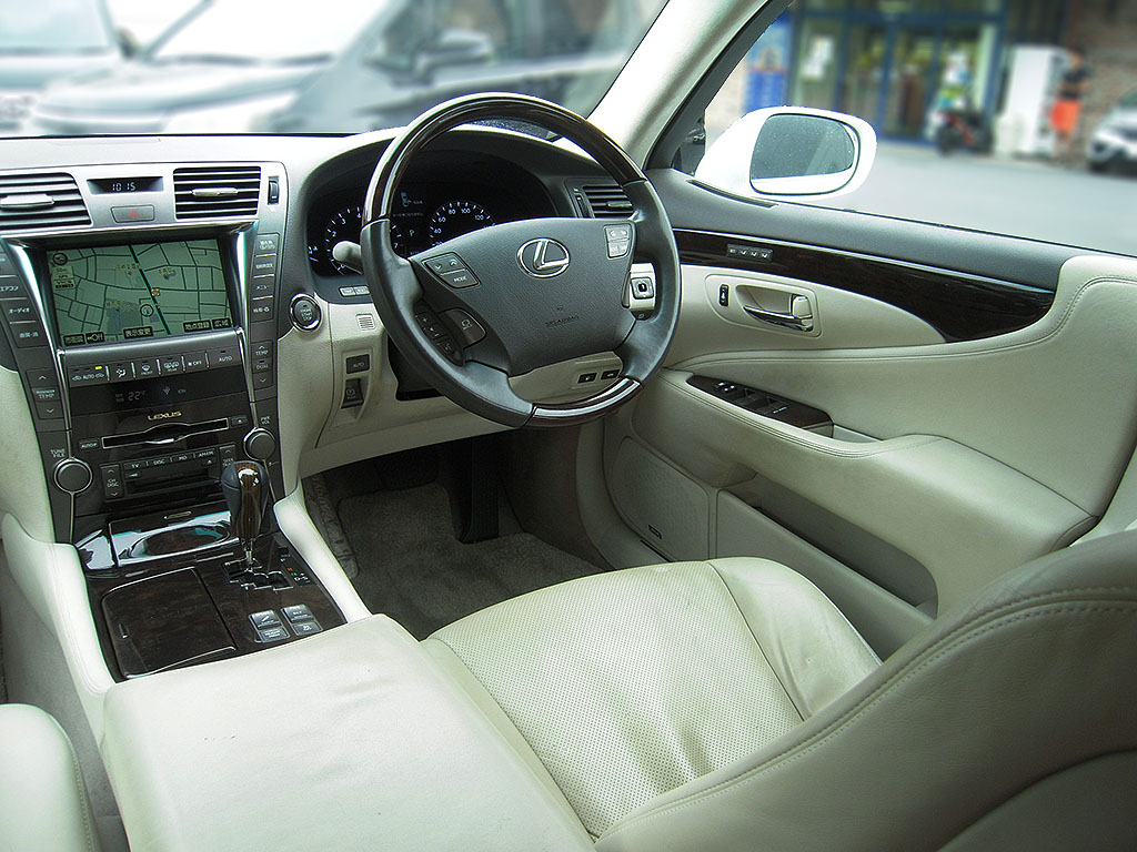 ���N�T�XLS460i�p�b�P�[�W