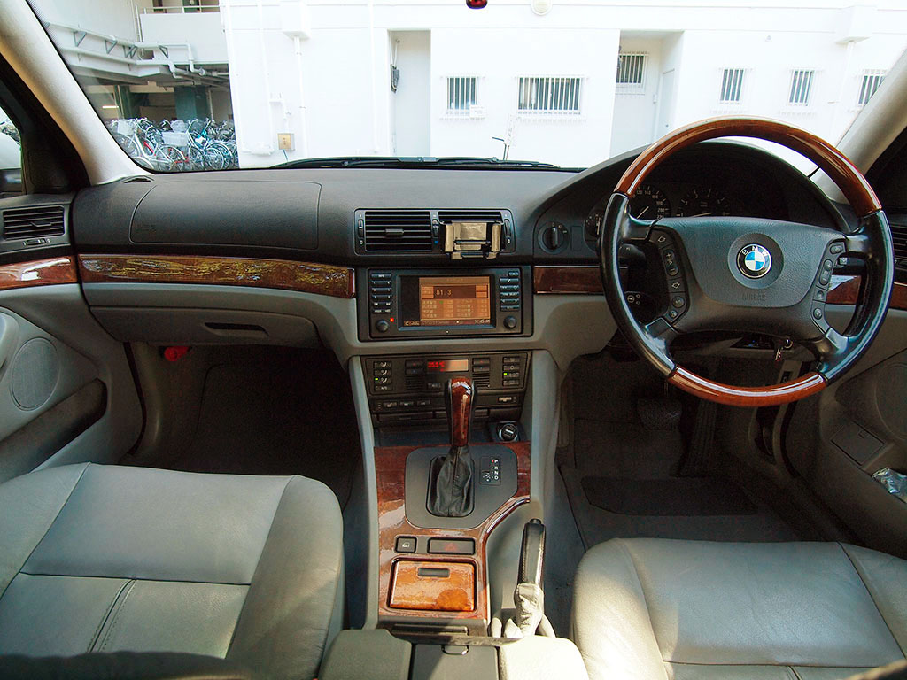 BMW530i�c�[�����O