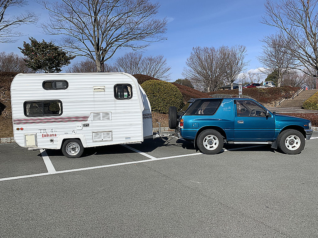 �L�����s���O�g���[���[�������U�~���[