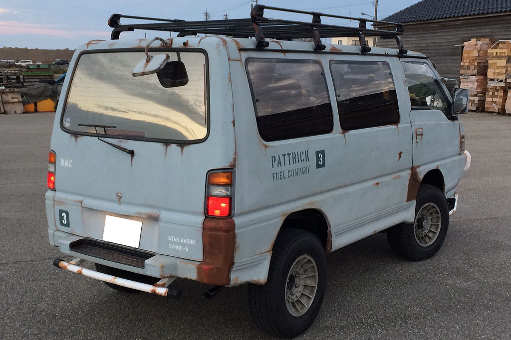 �f���J�X�^�[���S��