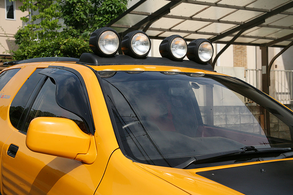 �����U �r�[�N���X