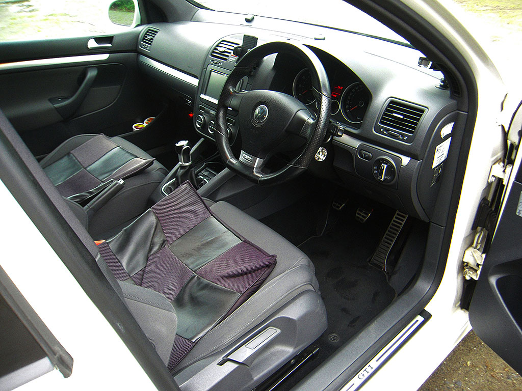 VW �S���t�T GTi R32���b�N