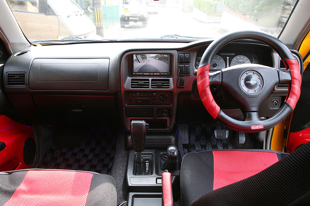 �����U �r�[�N���X