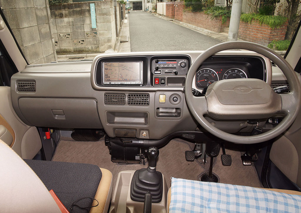 �T���o�[ �f�B�A�X �X�[�p�[�`���[�W���[