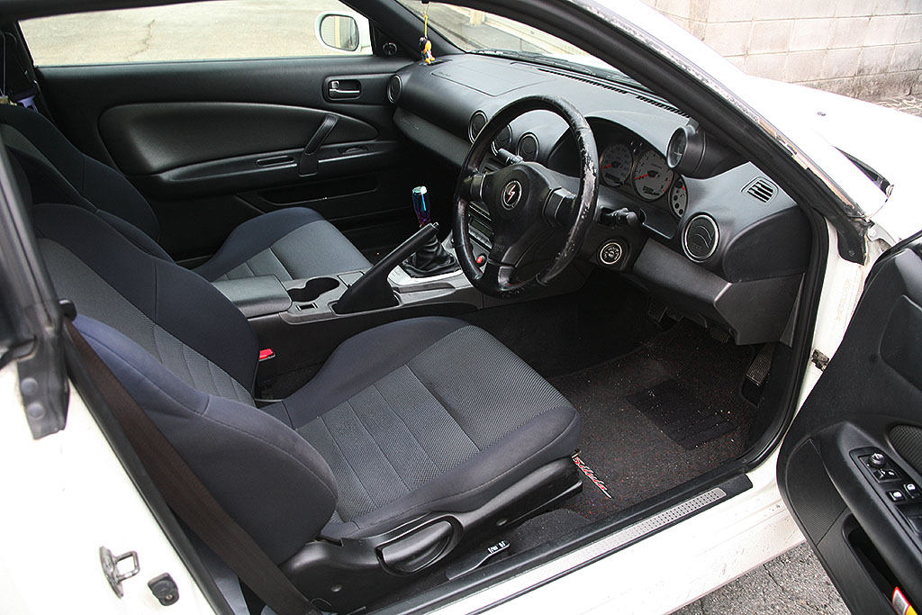 �V���r�A �X�y�b�NR