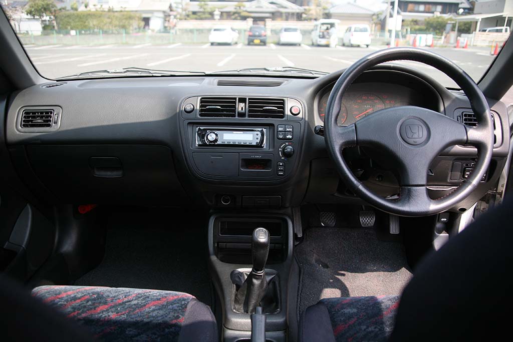 �V�r�b�N SiR-�U