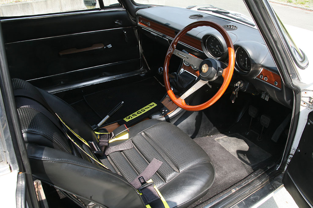 アルファロメオ 1750GTV