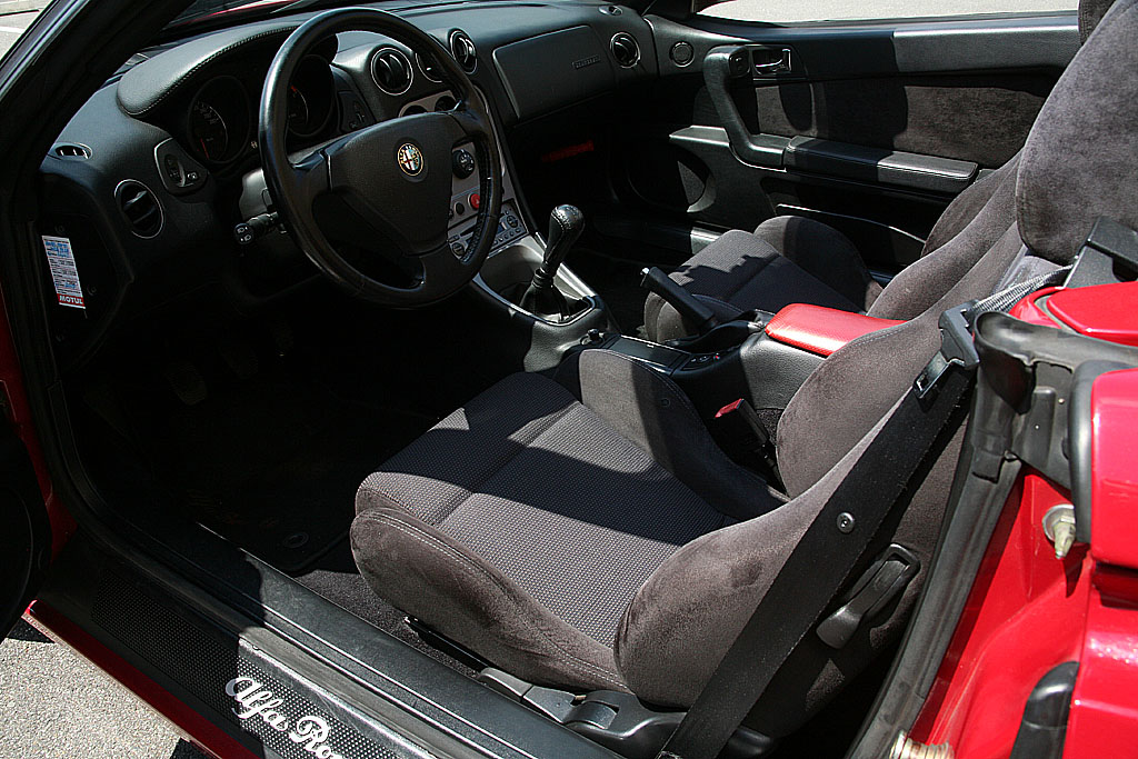 アルファ スパイダー