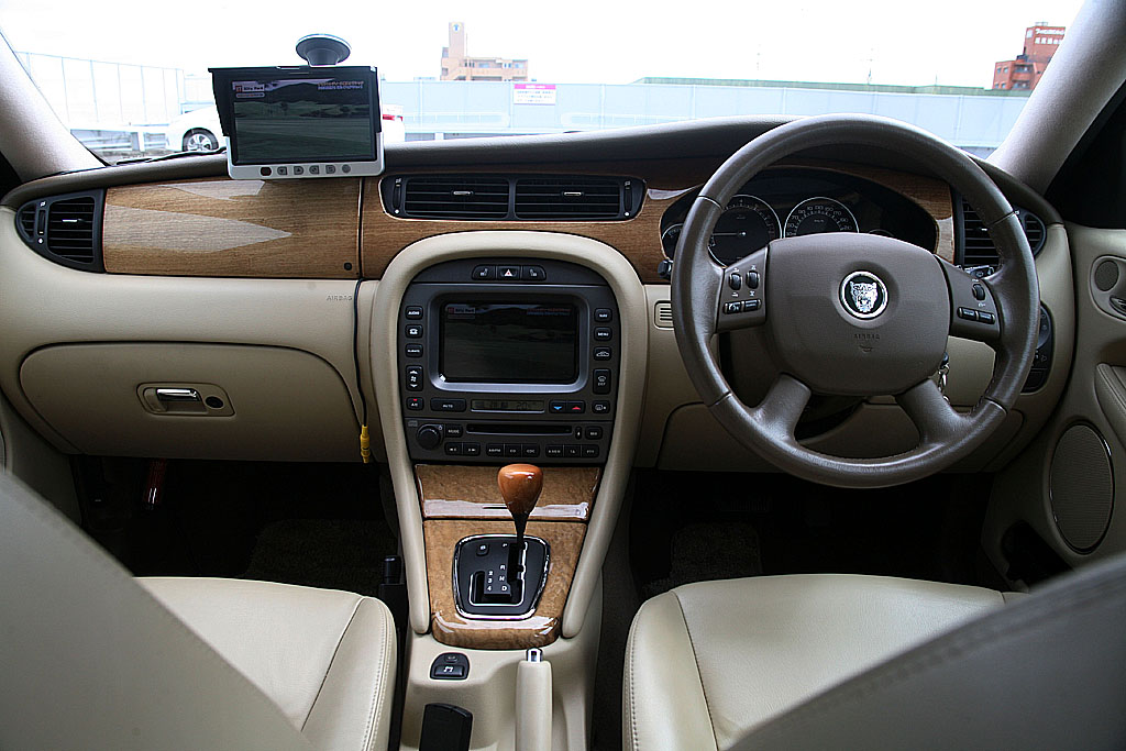 �W���K�[X�^�C�v�G�X�e�[�g