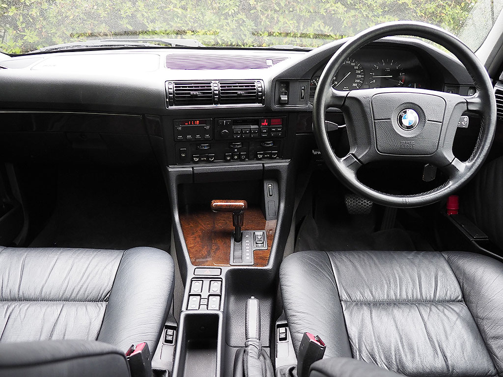 BMW525i���O���W���A���[�p�b�P�[�W