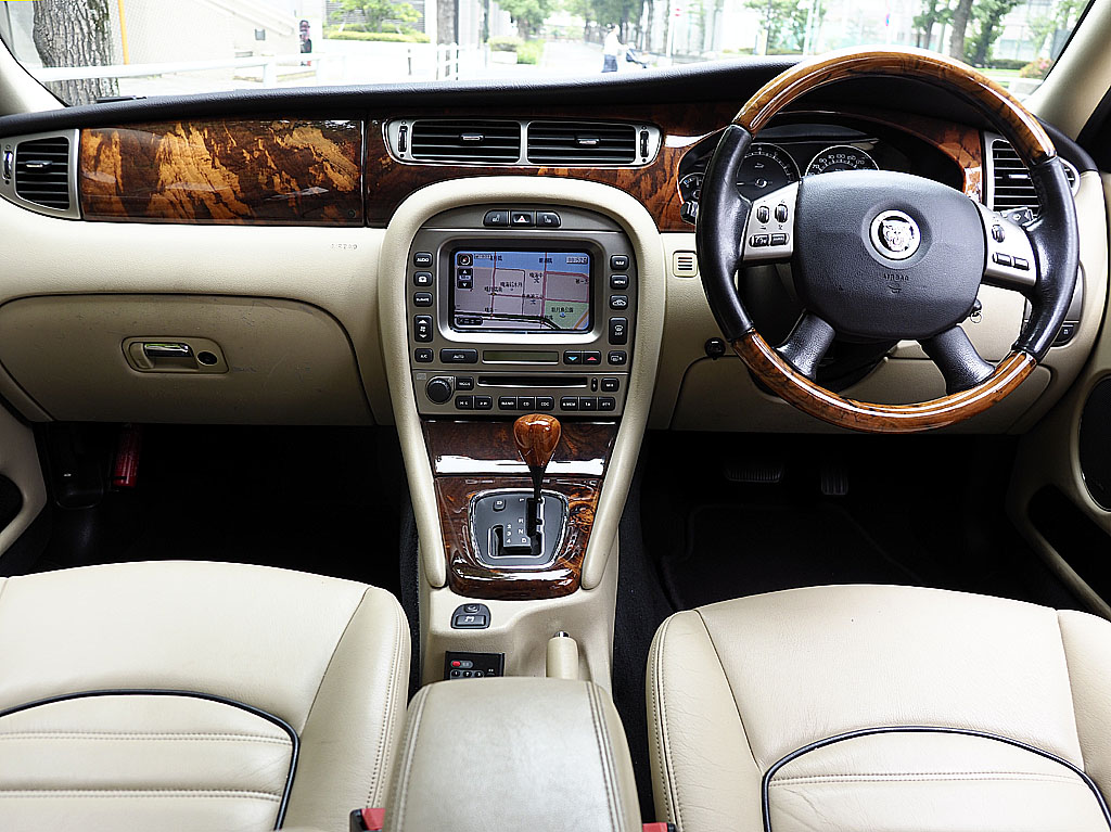 �W���K�[ X�^�C�v 2.0�\�u����