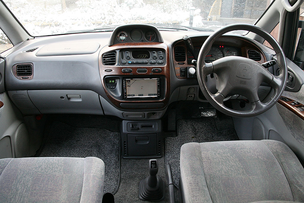 �f���J�X�y�[�X�M�A �����O�G�N�V�[�h