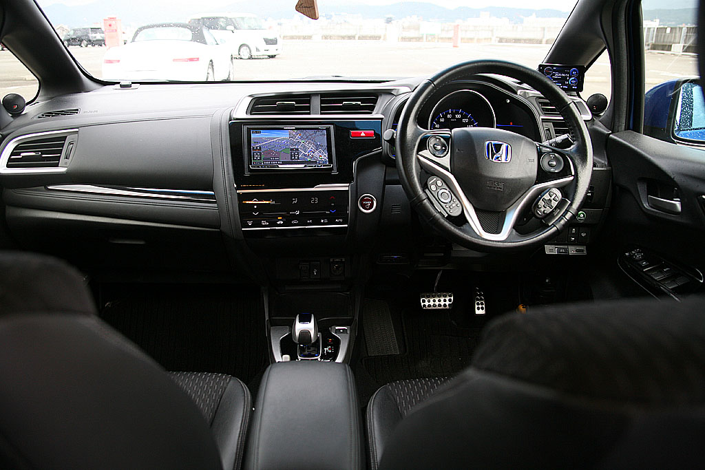 �t�B�b�g �n�C�u���b�h