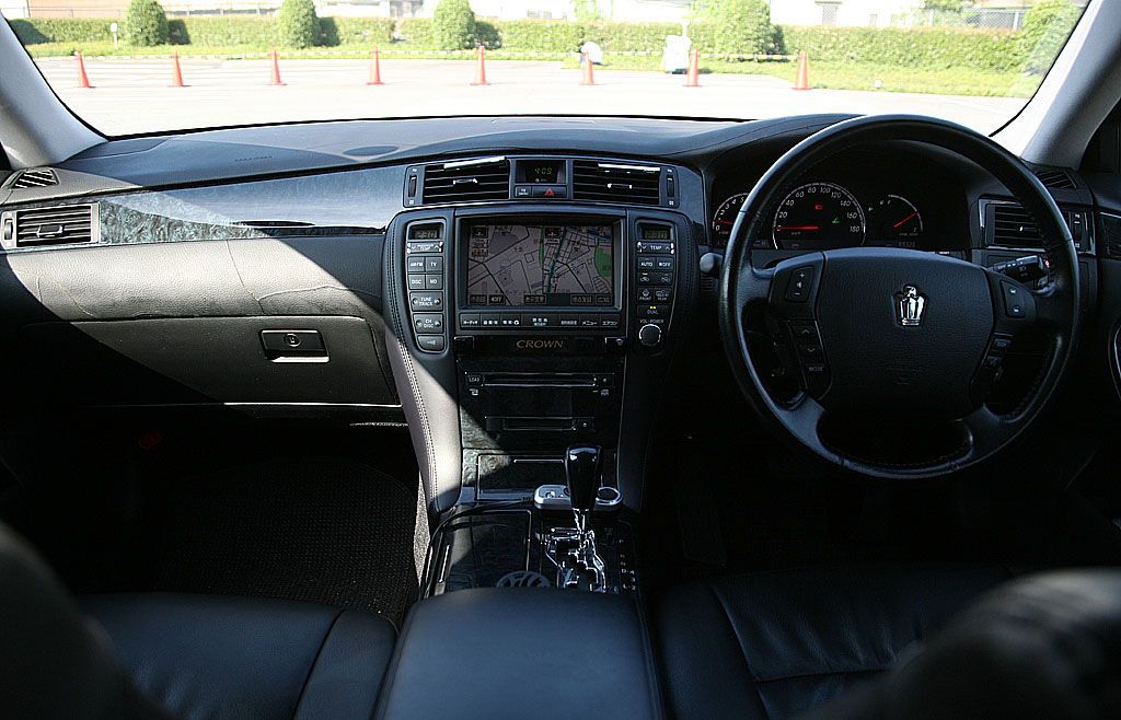 クラウン アスリート