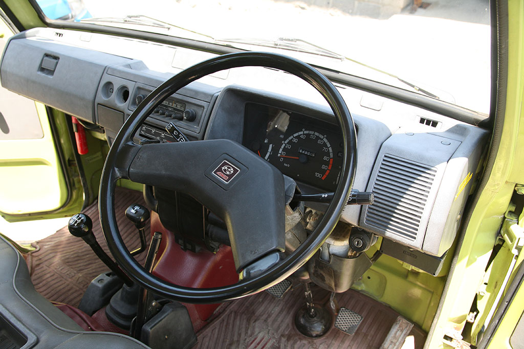 サンバートラック