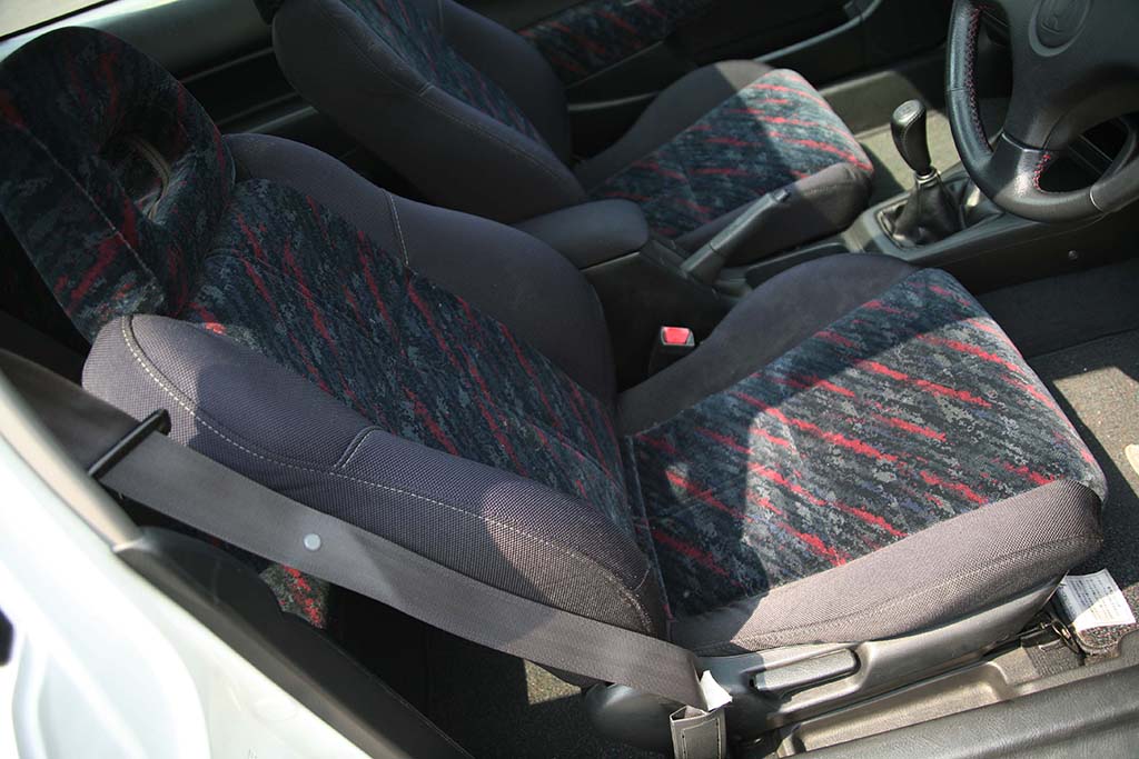 �V�r�b�N SiR-�U