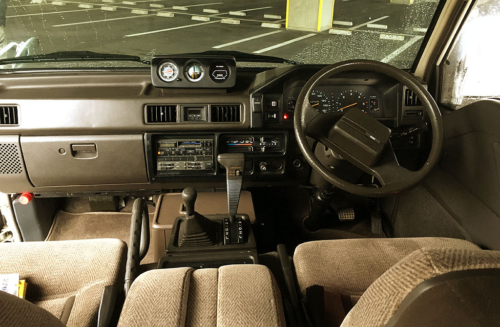 �f���J�X�^�[���S��