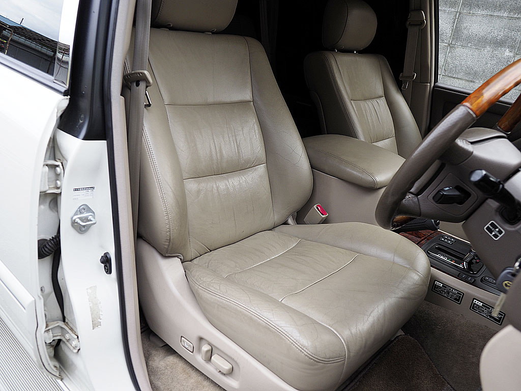 ランクル100 VXリミテッド