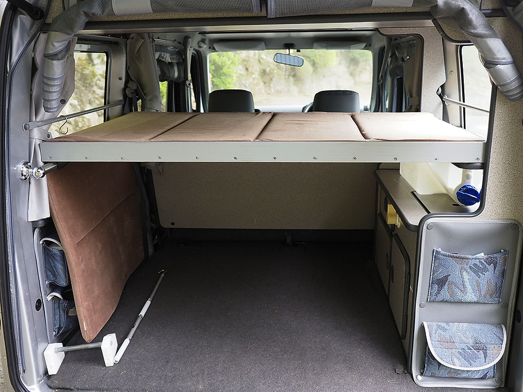 �A�N�e�B�o���L�����s���O