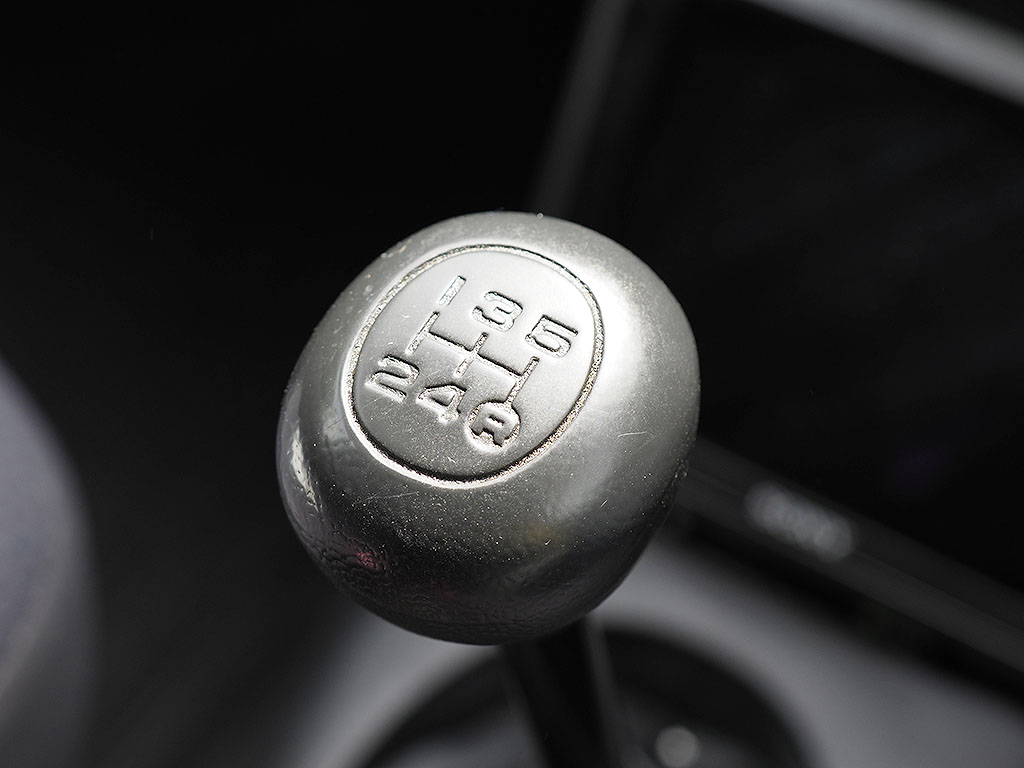 �v���{�b�N�X�f�B�[�[���^�[�{