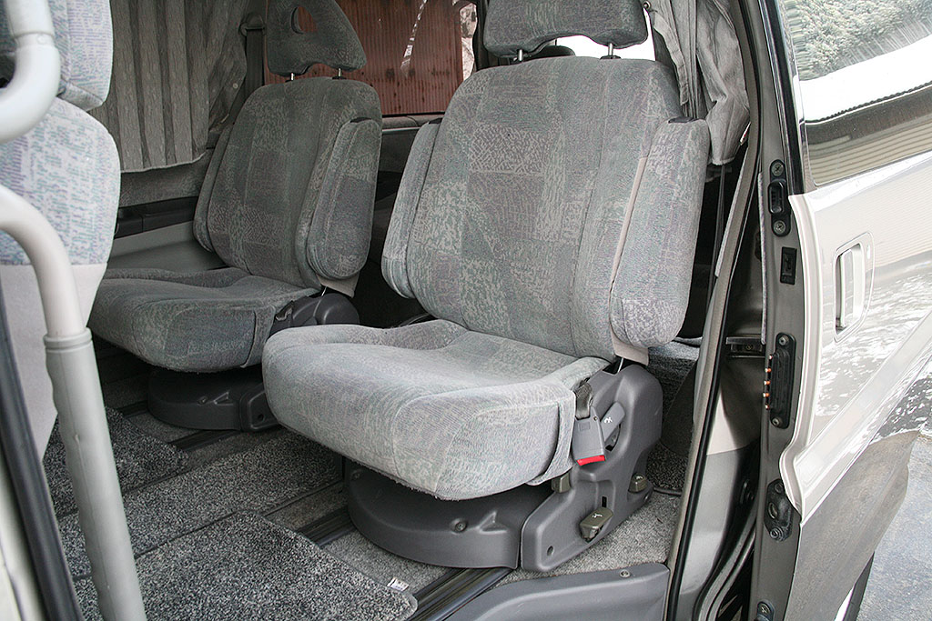 �f���J�X�y�[�X�M�A �����O�G�N�V�[�h