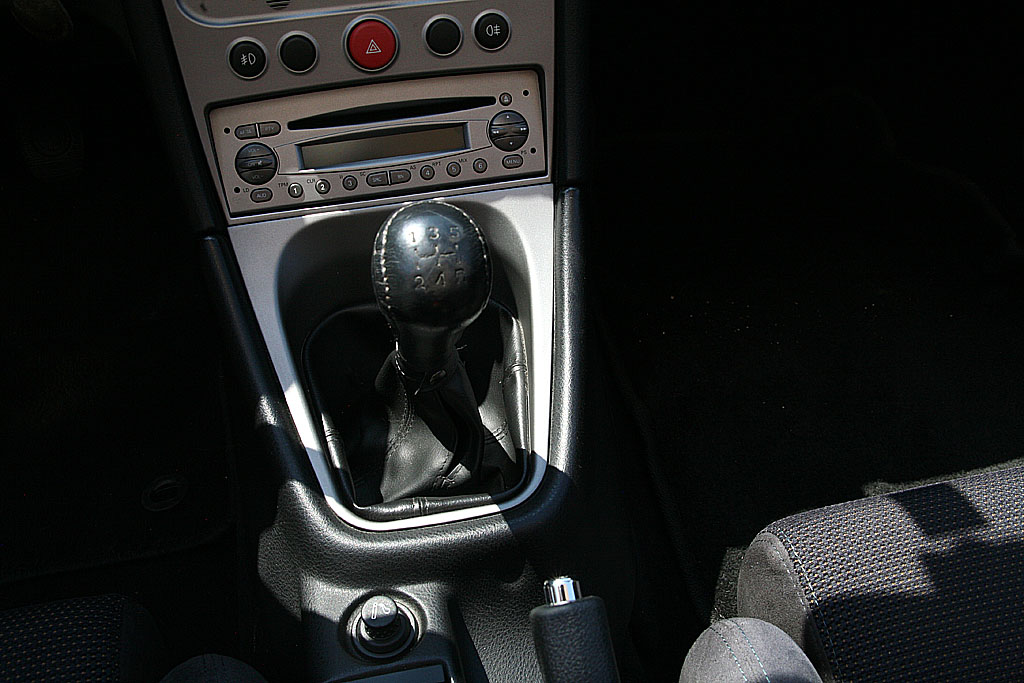 アルファ スパイダー