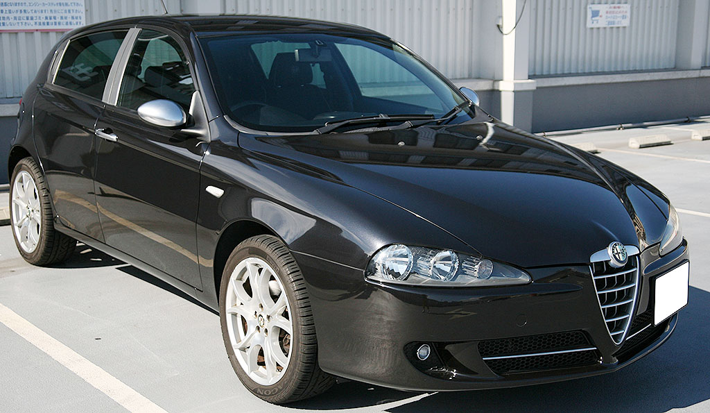 アルファ147黒5速MT
