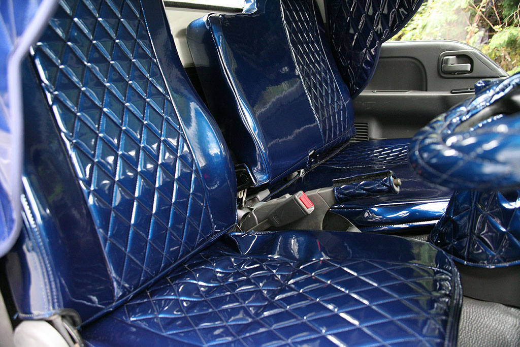 �����U�G���t1.6�����{�f�B�f�R�g��