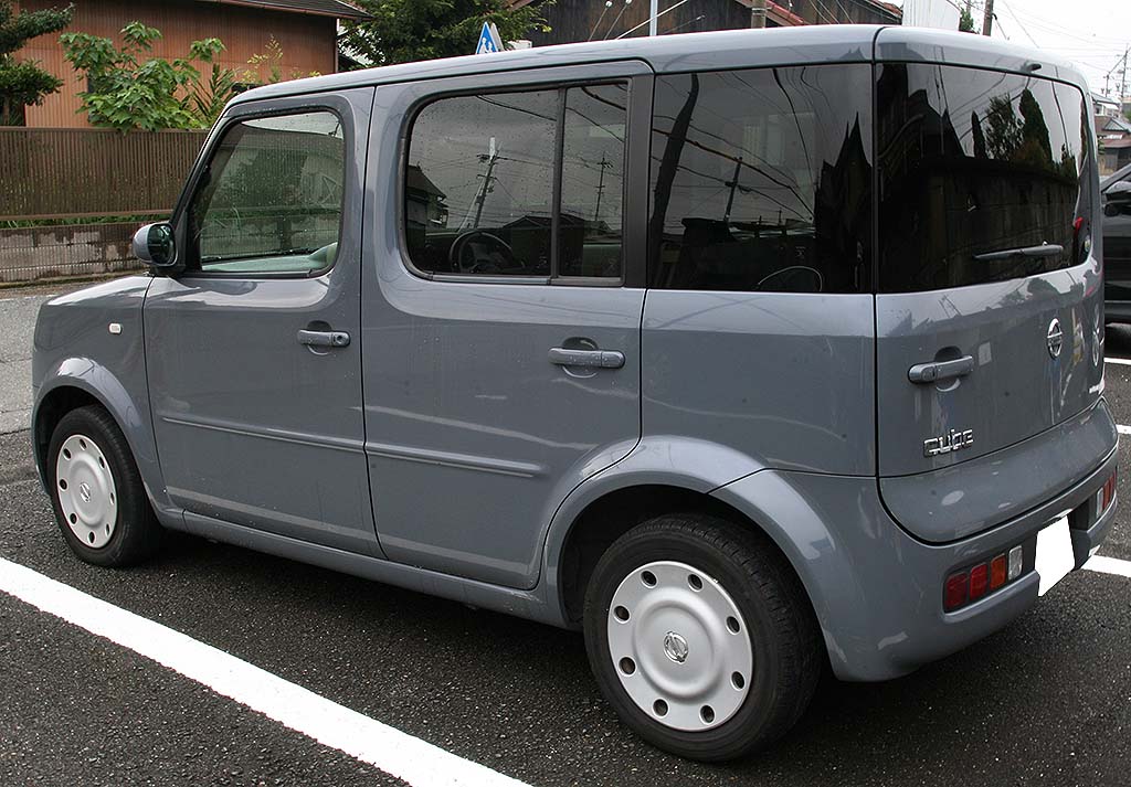 �L���[�u�������D